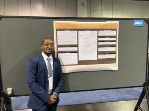 Eric Wynn (SRIP'22) presented his SRIP research at the 2022 ABRCMS Conference in Anaheim, CA